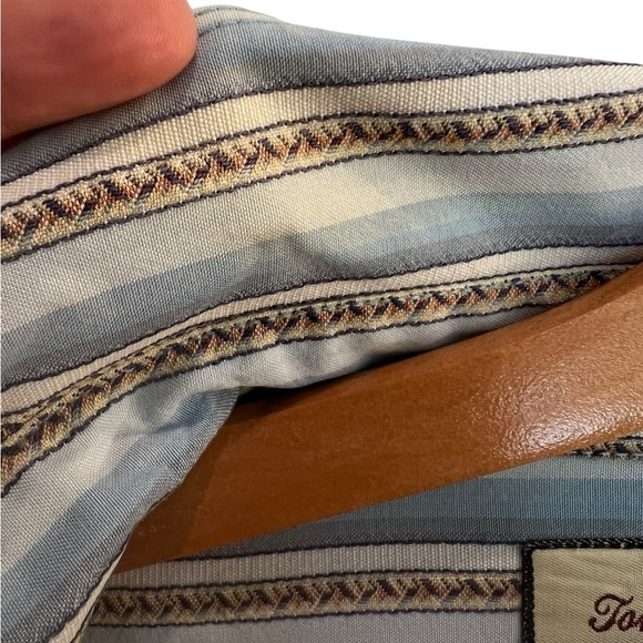 Tommy Bahama Size Large Striped Button 100% Tencel Shirt Classic, Western, Beach - Picture 2 of 8